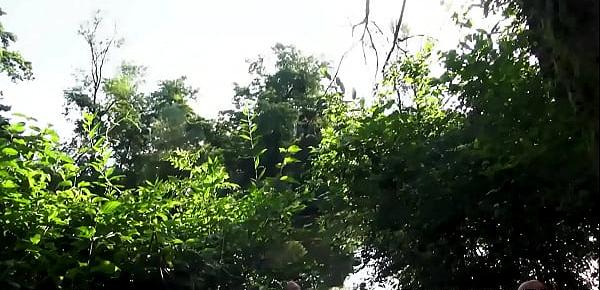 Amateur brunette milf fucking in the woods